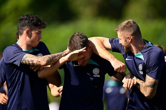 Getty Sky – Inter-Sassuolo, altro incontro Marotta-Carnevali per Pinamonti: si prova a chiudere- immagine 2