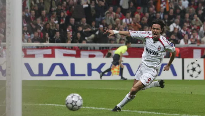 MUNICH, GERMANY - APRIL 11:  Filippo Inzaghi of Milan celebrates scoring the second goal during the UEFA Champions League Quarter Final second leg match between FC Bayern Munich and AC Milan at the Allianz-Arena on April 11, 2007 in Munich, Germany.  (Photo by Alexander Hassenstein/Bongarts/Getty Images)