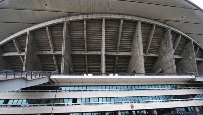 ISTANBUL,TURKEY - APRIL 20: A general view of Ataturk Olympic stadium before the Turkish Super League match between Besiktas and Fenerbahce at the Ataturk Olympic Stadium on April 20, 2014 in Istanbul,Turkey. (Photo by Ozan Kose/EuroFootball/Getty Images) ISTANBUL,TURKEY - APRIL 20: A general view of Ataturk Olympic stadium before the Turkish Super League match between Besiktas and Fenerbahce at the Ataturk Olympic Stadium on April 20, 2014 in Istanbul,Turkey. (Photo by Ozan Kose/EuroFootball/Getty Images)