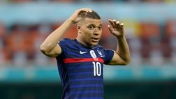 Pelé incoraggia Mbappé dopo rigore fallito: “Testa alta Kylian”