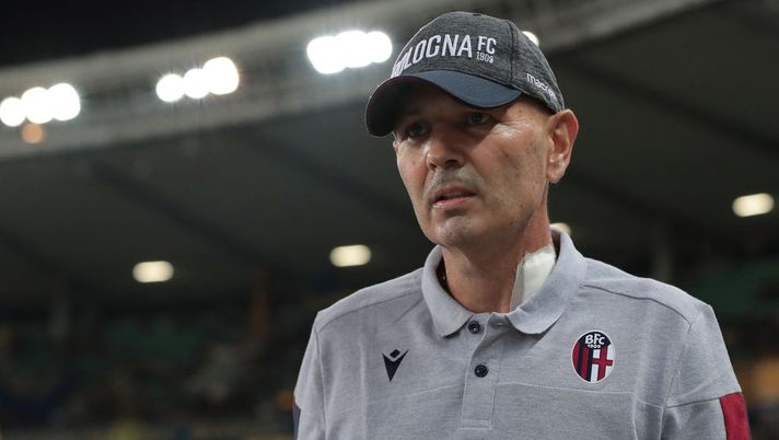 VERONA, ITALY - AUGUST 25:  Bologna FC coach Sinisa Mihajlovic looks on during the Serie A match between Hellas Verona and Bologna FC at Stadio Marcantonio Bentegodi on August 25, 2019 in Verona, Italy.  (Photo by Emilio Andreoli/Getty Images) 