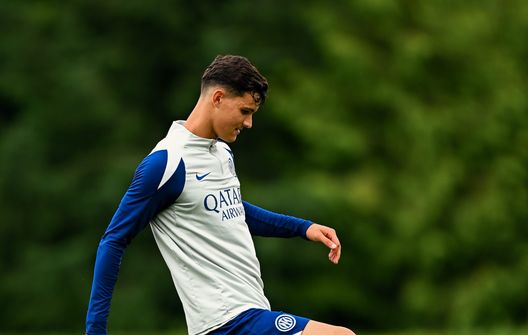 Getty Images Inter nel segno di Esposito e Carboni. Via in prestito? Il Mondiale può cambiare le carte- immagine 3