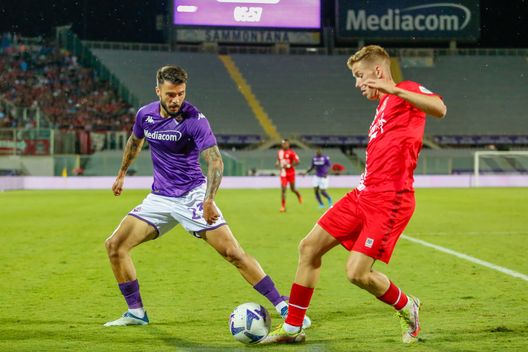GERMOGLI PH: 18 AGOSTO 2022 FIRENZE STADIO ARTEMIO FRANCHI CONFERENCE LEAUGUE FIORENTINA VS TWENTE NELLA FOTO VENUTI Venuti, sarà addio: la Fiorentina stoppa il rinnovo e apre alla cessione- immagine 2