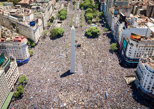 Getty Images Locura Argentina, più di 4 milioni in strada: Dybala e la squadra via in elicottero- immagine 2