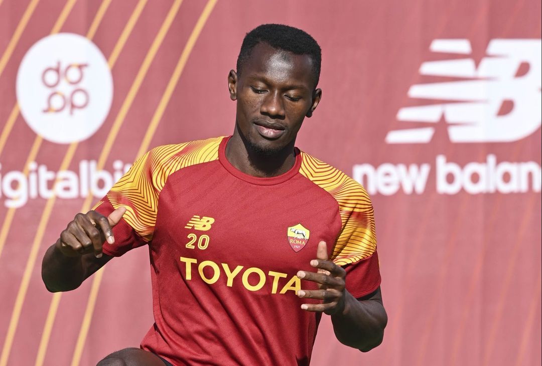 Trigoria, ripresa in vista del Betis: Karsdorp con il gruppo – FOTO GALLERY - immagine 37