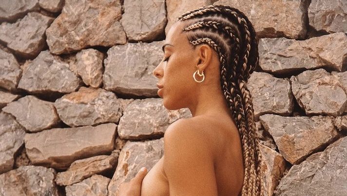 La moglie di Sensi esagera, stavolta lo scatto di Giulia è hot: “Sempre stata…” La moglie di Sensi esagera, stavolta lo scatto di Giulia è hot: “Sempre stata…”