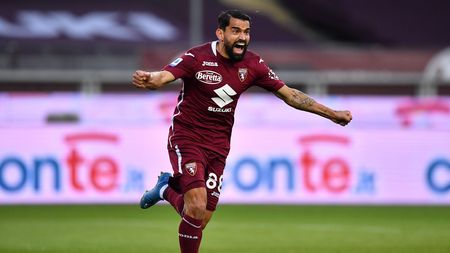 TURIN, ITALY - APRIL 18: Tomas Rincon of Torino F.C. celebrates after scoring their team's third goal during the Serie A match between Torino FC and AS Roma at Stadio Olimpico di Torino on April 18, 2021 in Turin, Italy. Sporting stadiums around Italy remain under strict restrictions due to the Coronavirus Pandemic as Government social distancing laws prohibit fans inside venues resulting in games being played behind closed doors. (Photo by Valerio Pennicino/Getty Images)