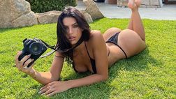 Antonella Fiordelisi, autoscatti bollenti: lato B da impazzire a Porto Cervo