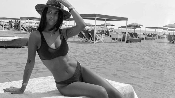 Instagram, la foto in bikini “spacca”: la fidanzata di Federico Chiesa diventa Benny Zeta Jones! Instagram, la foto in bikini “spacca”: la fidanzata di Federico Chiesa diventa Benny Zeta Jones!