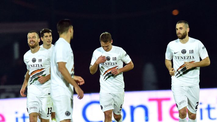 CITTADELLA, ITALY - OCTOBER 24: Leo Stulac of Venezia FC celebrates after scoring goal 1-1 during the Serie B match between AS Cittadella and Venezia FC at Stadio Piercesare Tombolato on October 24, 2017 in Cittadella, Italy. (Photo by Giuseppe Bellini/Getty Images) CITTADELLA, ITALY - OCTOBER 24: Leo Stulac of Venezia FC celebrates after scoring goal 1-1 during the Serie B match between AS Cittadella and Venezia FC at Stadio Piercesare Tombolato on October 24, 2017 in Cittadella, Italy. (Photo by Giuseppe Bellini/Getty Images)