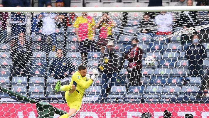 GLASGOW, SCOTLAND - JUNE 14: David Marshall of Scotland fails to save Czech Republic's second goal scored by Patrik Schick (Not pictured) during the UEFA Euro 2020 Championship Group D match between Scotland v Czech Republic at Hampden Park on June 14, 2021 in Glasgow, Scotland. (Photo by Stu Forster/Getty Images) GLASGOW, SCOTLAND - JUNE 14: David Marshall of Scotland fails to save Czech Republic's second goal scored by Patrik Schick (Not pictured) during the UEFA Euro 2020 Championship Group D match between Scotland v Czech Republic at Hampden Park on June 14, 2021 in Glasgow, Scotland. (Photo by Stu Forster/Getty Images)