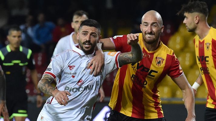 BENEVENTO, ITALY - OCTOBER 19: Cristian Bonaiuto of AC Perugia and Luca Caldirola of Benevento Calcio in action during the Serie B match between Benevento Calcio and AC Perugia at Stadio Ciro Vigorito on October 19, 2019 in Benevento, Italy. (Photo by Giuseppe Bellini/Getty Images) BENEVENTO, ITALY - OCTOBER 19: Cristian Bonaiuto of AC Perugia and Luca Caldirola of Benevento Calcio in action during the Serie B match between Benevento Calcio and AC Perugia at Stadio Ciro Vigorito on October 19, 2019 in Benevento, Italy. (Photo by Giuseppe Bellini/Getty Images)