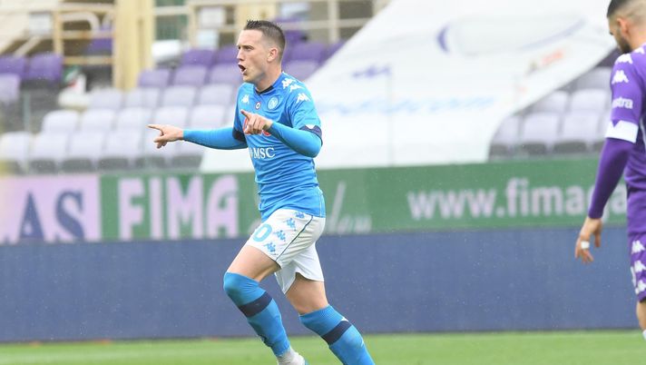 FLORENCE, ITALY - MAY 16: Piotr Zielinski of Napoli celebrates after scoring the first goal of Napoli during the Serie A match between ACF Fiorentina and SSC Napoli at Stadio Artemio Franchi on May 16, 2021 in Florence, Italy. (Photo by SSC NAPOLI/SSC NAPOLI via Getty Images) 