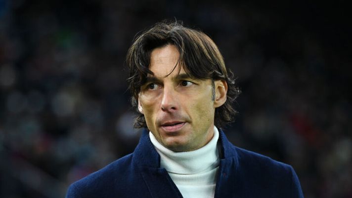 UDINE, ITALY - DECEMBER 11: Gabriele Cioffi, Head Coach of Udinese Calcio looks on prior to the Serie A match between Udinese Calcio and AC Milan at Dacia Arena on December 11, 2021 in Udine, Italy. (Photo by Alessandro Sabattini/Getty Images) Cioffi: “Caprari via? Non sono contento, era unico! Ora cambio modulo, Lasagna con Henry…” - immagine 1