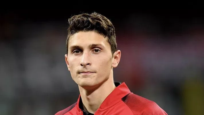 Mattia Caldara, difensore del Milan (credits: Official Nicole Nessi Instagram account)