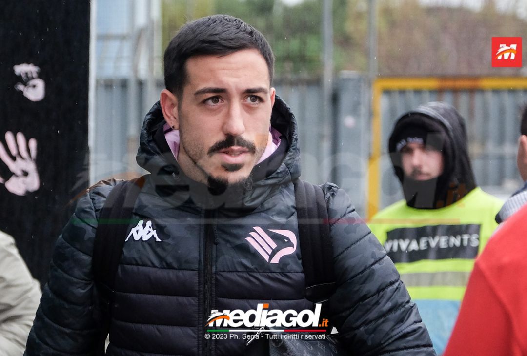 FOTO Genoa-Palermo, i rosanero in partenza dallo stadio “Renzo Barbera” (Gallery) - immagine 33