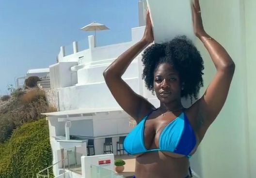 Foto: Instagram Shani Jamilah da impazzire: gli scatti in lingerie infiammano il web- immagine 2