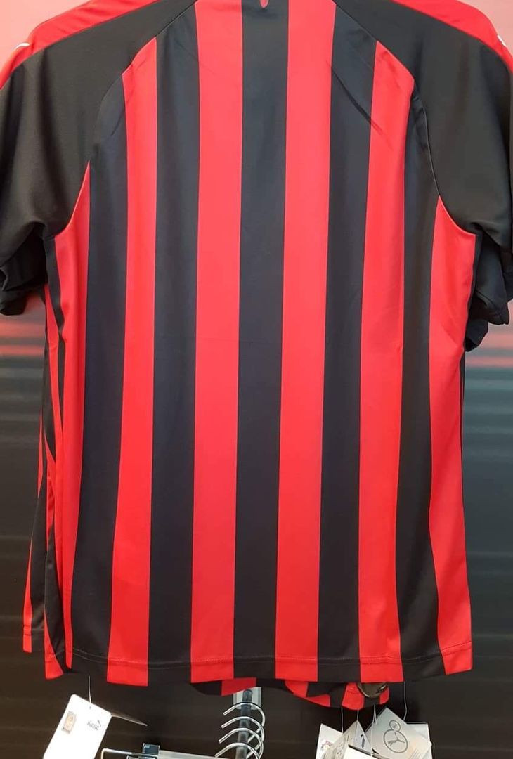 GALLERY PM – Milan-PUMA, i primi scatti della nuova maglia - immagine 6