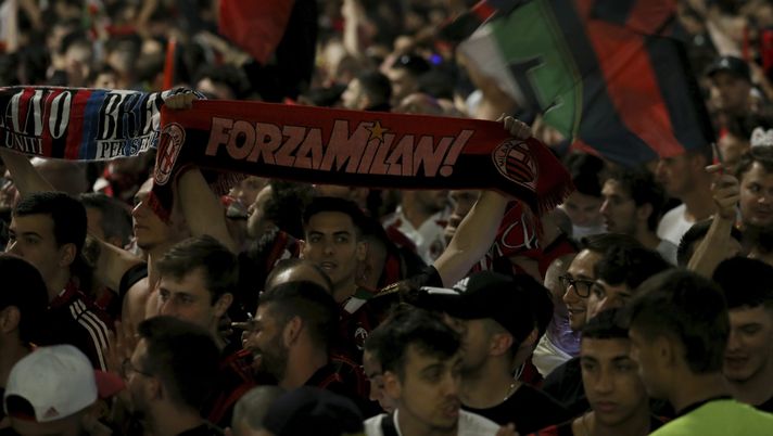 'Forza Milan', la storia del mensile rossonero raccontata da 'acmilan.com' (getty images)
