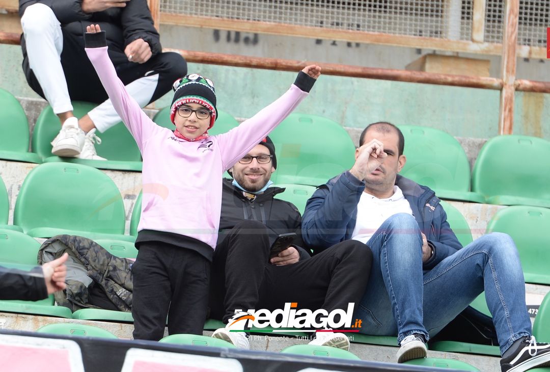 FOTO, i tifosi allo stadio per Palermo – Bari 0-0 (Gallery) - immagine 45