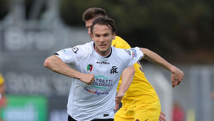 LA SPEZIA, ITALY - APRIL 02: Albin Ekdal of Spezia Calcio in action during the Serie A match between Spezia Calcio and Salernitana at Stadio Alberto Picco on April 2, 2023 in La Spezia, Italy. (Photo by Gabriele Maltinti/Getty Images) Spezia, un centrocampo che fa fatica a segnare: appena 8 gol - immagine 1