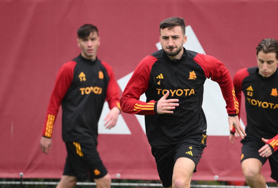Roma, il secondo allenamento di De Rossi a Trigoria – FOTO GALLERY - immagine 18