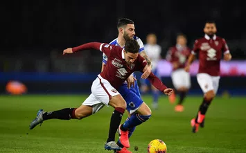  TURIN, ITALY - FEBRUARY 08: Simone Verdi (L) of Torino FC is challenged by Nicola Murru of UC Sampdoria during the Serie A match between Torino FC and UC Sampdoria at Stadio Olimpico di Torino on February 8, 2020 in Turin, Italy. (Photo by Valerio Pennicino/Getty Images)