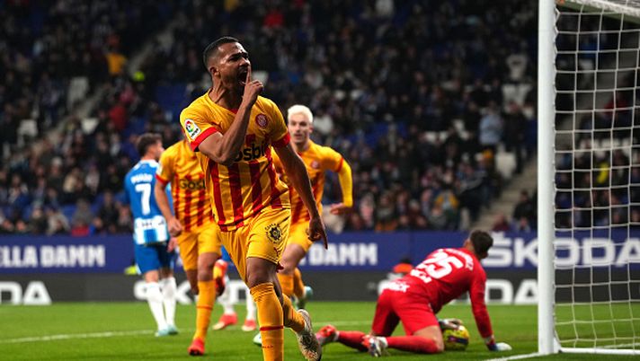 Espanyol raggiunto nel derby, gol dell’ex: dito davanti alla bocca, i tifosi reagiscono - immagine 1