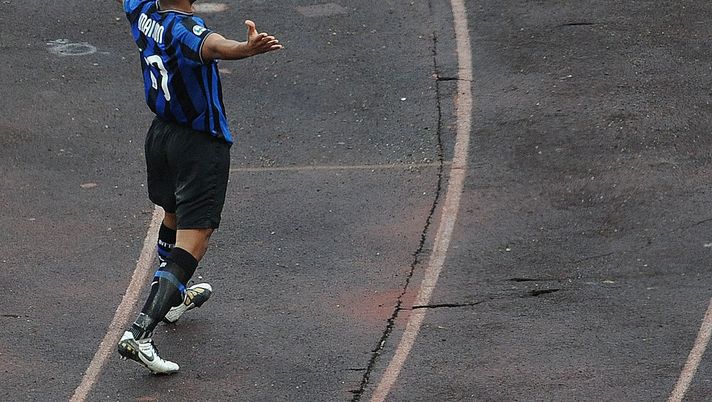 Maicon durante una partita tra Udinese e Inter Maicon durante una partita tra Udinese e Inter