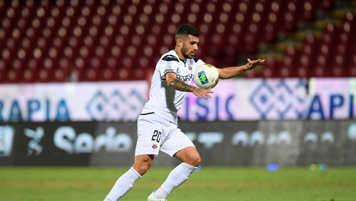 SALERNO, ITALY - JULY 13: Mario Gargiulo of AS Cittadella celebrates after scoring the 2-1 goal during the serie B match between US Salernitana and AS Cittadella at Stadio Arechi on July 13, 2020 in Salerno, Italy. (Photo by Francesco Pecoraro/Getty Images for Lega Serie B) SALERNO, ITALY - JULY 13: Mario Gargiulo of AS Cittadella celebrates after scoring the 2-1 goal during the serie B match between US Salernitana and AS Cittadella at Stadio Arechi on July 13, 2020 in Salerno, Italy. (Photo by Francesco Pecoraro/Getty Images for Lega Serie B)