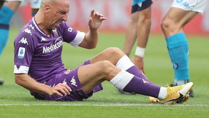 FLORENCE, ITALY - MAY 16: Franck Ribery of ACF Fiorentina reacts during the Serie A match between ACF Fiorentina and SSC Napoli at Stadio Artemio Franchi on May 16, 2021 in Florence, Italy.  (Photo by Gabriele Maltinti/Getty Images) 