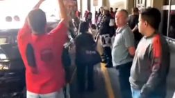 Flamengo, Vidal sul chi va là: guarda dritto negli occhi i tifosi criticoni in aeroporto…