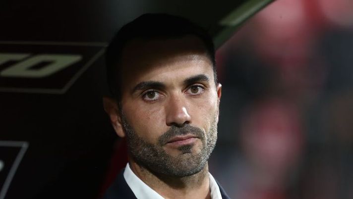 MONZA, ITALY - OCTOBER 31: AC Monza coach Raffaele Palladino looks on before the Serie A match between AC Monza and Bologna FC at Stadio Brianteo on October 31, 2022 in Monza, Italy. (Photo by Marco Luzzani/Getty Images) Palladino: “Sensi, Rovella, D’Alessandro, Petagna e Caprari non al top: vi dico tutto” - immagine 1