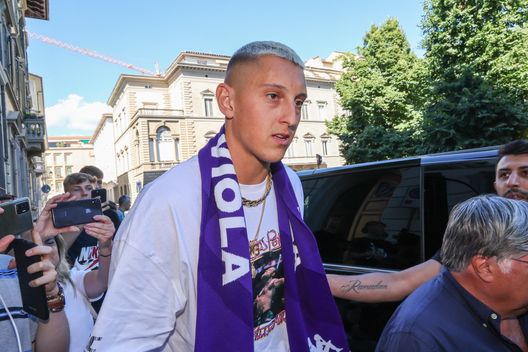 GERMOGLI PH 8 LUGLIO 2022 FIRENZE VISITE. MEDICHE DEL NUOVO GIOCATORE DELLA FIORENTINA PIERLUIGI GOLLINI NELLA FOTO Faccini dubbioso: “Quale impatto avranno i nuovi della Fiorentina?”- immagine 2