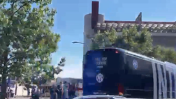 Video – Inter-Torino, i nerazzurri sono a San Siro: l’arrivo del pullman