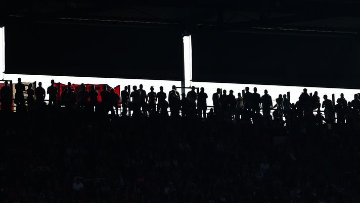 A Monchengladbach preparano la coreografia del derby: ma irrompono gli ultras del Colonia… - immagine 1