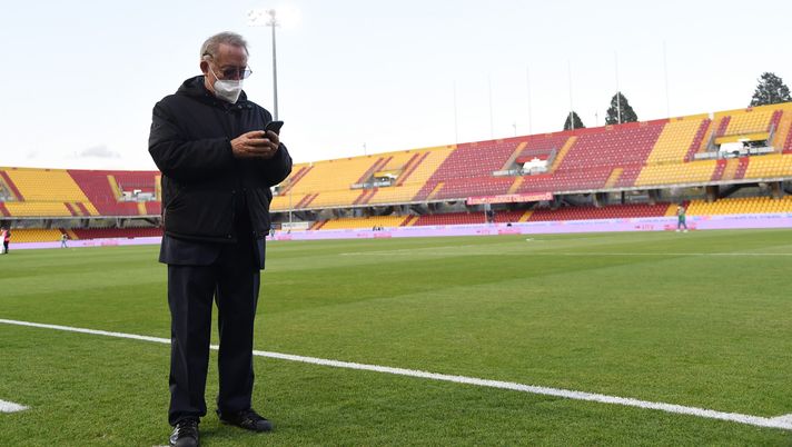 BENEVENTO, ITALY - MARCH 13: Oreste Vigorito the President of Benevento Calcio during the Serie A match between Benevento Calcio  and ACF Fiorentina at Stadio Ciro Vigorito on March 13, 2021 in Benevento, Italy. Sporting stadiums around Italy remain under strict restrictions due to the Coronavirus Pandemic as Government social distancing laws prohibit fans inside venues resulting in games being played behind closed doors. (Photo by Francesco Pecoraro/Getty Images) 