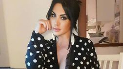 Marika Fruscio, serata in vestaglia: e il web resta a bocca aperta