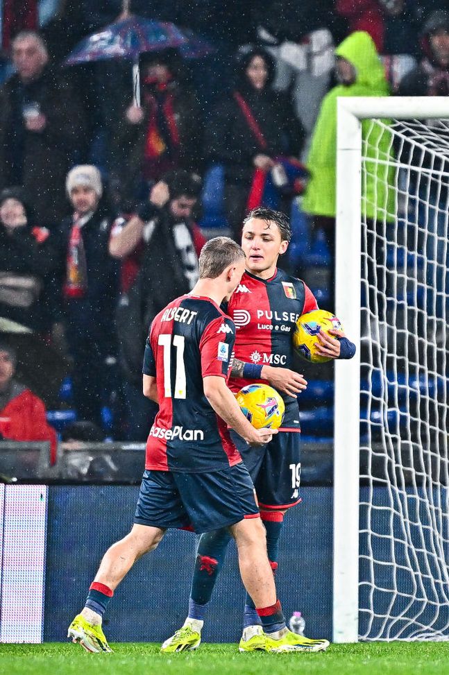 Genoa, il litigio per il rigore fra Retegui e Gudmunsson: il derby del lunedì si divide…- immagine 2