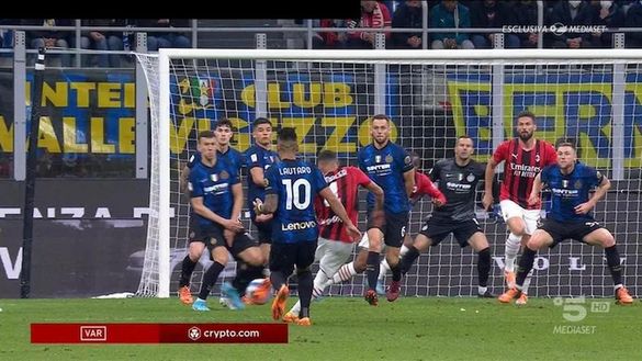 Immagini Mediaset Quanti pianti per un fuorigioco che c’era. Vergognose e sfacciate le accuse di…- immagine 2