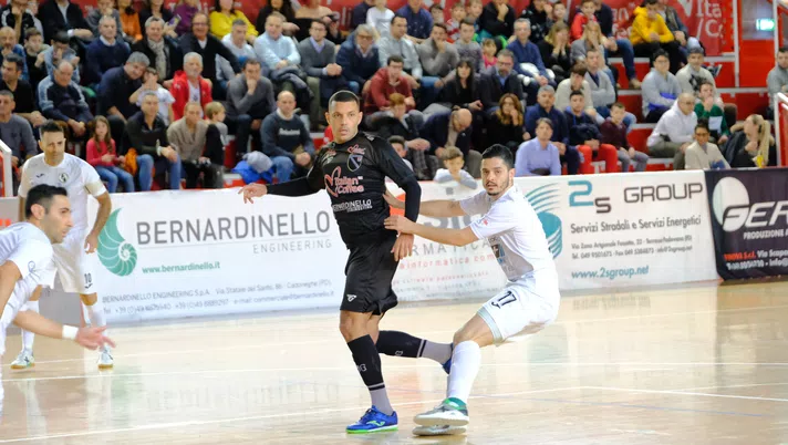 Calcio a 5, sulla maglia del Petrarca farà il debutto il marchio vicentino DottorGast: i dettagli