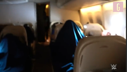 Wrestling, R-Truth e il titolo conquistato in aereo! Mentre l’avversario dorme…