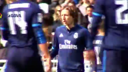 VIDEO / Modric, cazziata imperiale a Isco: «Passa ‘sta palla!»