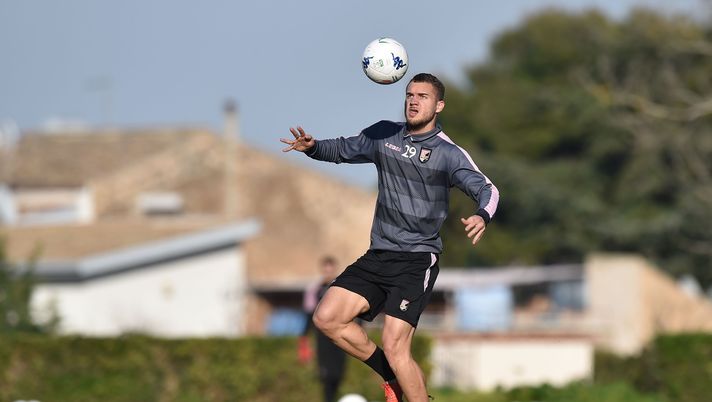 PALERMO, ITALY - MARCH 06: George Puscas in action during a US Citta' di Palermo training session at Tenente Carmelo Onorato Sports Center on March 06, 2019 in Palermo, Italy. (Photo by Tullio M. Puglia/Getty Images)  PALERMO, ITALY - MARCH 06: George Puscas in action during a US Citta' di Palermo training session at Tenente Carmelo Onorato Sports Center on March 06, 2019 in Palermo, Italy. (Photo by Tullio M. Puglia/Getty Images)