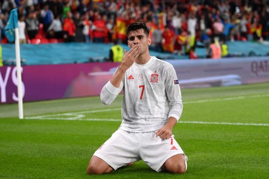 LONDON, ENGLAND - JULY 06: Alvaro Morata of Spain celebrates after scoring their side's first goal during the UEFA Euro 2020 Championship Semi-final match between Italy and Spain at Wembley Stadium on July 06, 2021 in London, England. (Photo by Laurence Griffiths/Getty Images) LONDON, ENGLAND - JULY 06: Alvaro Morata of Spain celebrates after scoring their side's first goal during the UEFA Euro 2020 Championship Semi-final match between Italy and Spain at Wembley Stadium on July 06, 2021 in London, England. (Photo by Laurence Griffiths/Getty Images)