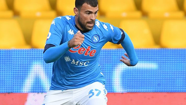 BENEVENTO, ITALY - OCTOBER 25: Andrea Petagna of SSC Napoli during the Serie A match between Benevento Calcio and SSC Napoli at Stadio Ciro Vigorito on October 25, 2020 in Benevento, Italy. (Photo by Francesco Pecoraro/Getty Images) Sky: “Petagna alla Samp, che è successo dopo il gol di ieri: ora la sensazione…” - immagine 1