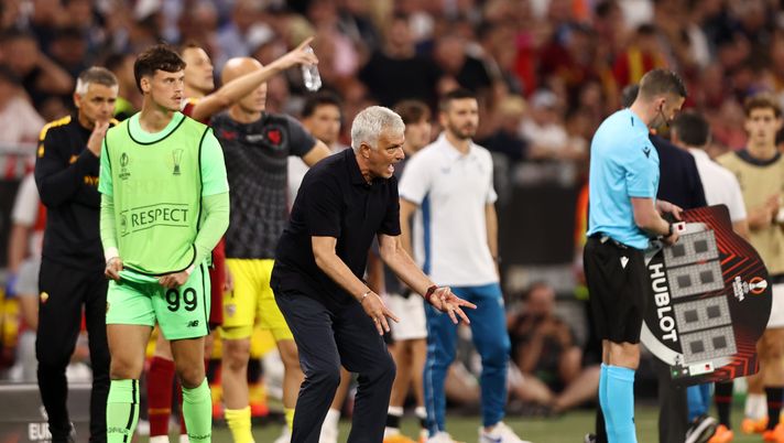 Mourinho, che stoccata da Xavi: “Spero di non offrire mai un’immagine del genere” - immagine 1