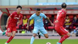Cina, il Jiangsu Suning vince 3-2 con il Shanghai SIPG di Hulk: decisivo Moukandjo