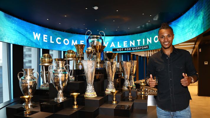 MILAN, ITALY - JULY 01:  FC Internazionale new signing Valentino Lazaro poses during FC Internazionale Unveils New Signing Valentino Lazaro on July 1, 2019 in Milan, Italy.  (Photo by Marco Luzzani - Inter/Inter via Getty Images) 