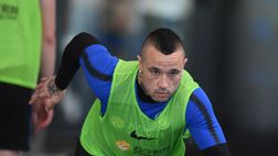 Inter, Nainggolan cambia look: continua la tradizione e si tinge la cresta